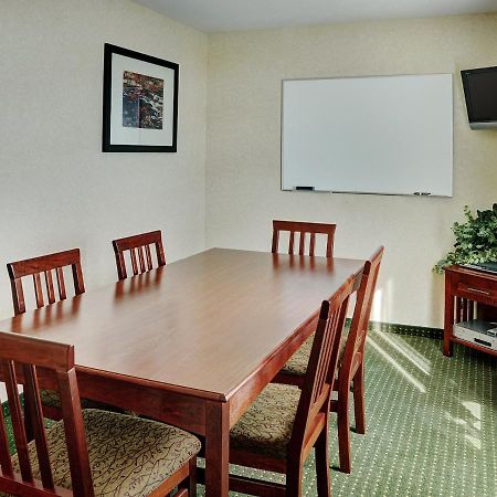 Lakeview Inns & Suites - Slave Lake Экстерьер фото