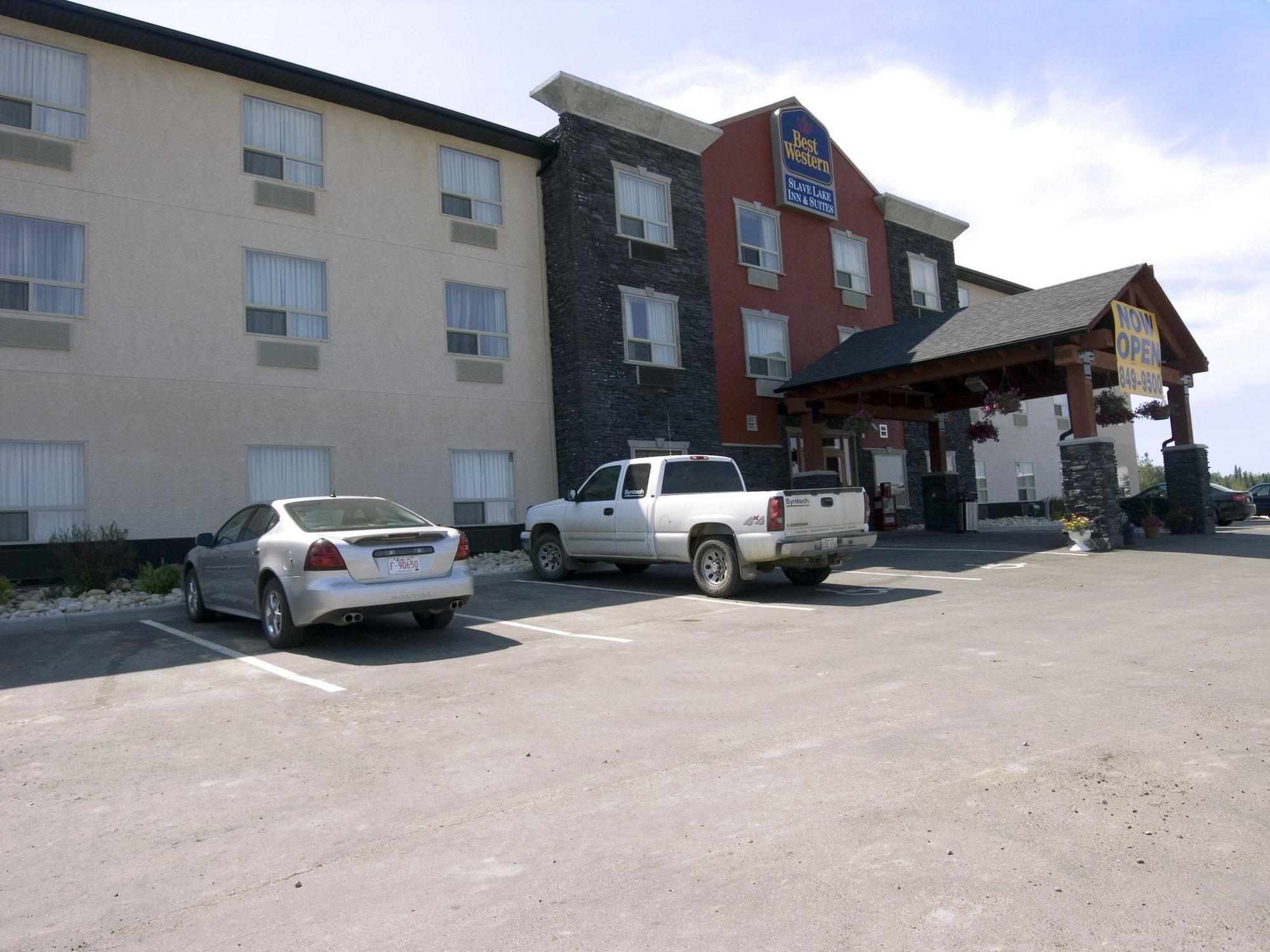 Lakeview Inns & Suites - Slave Lake Экстерьер фото