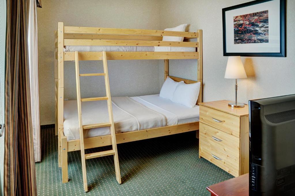 Lakeview Inns & Suites - Slave Lake Экстерьер фото