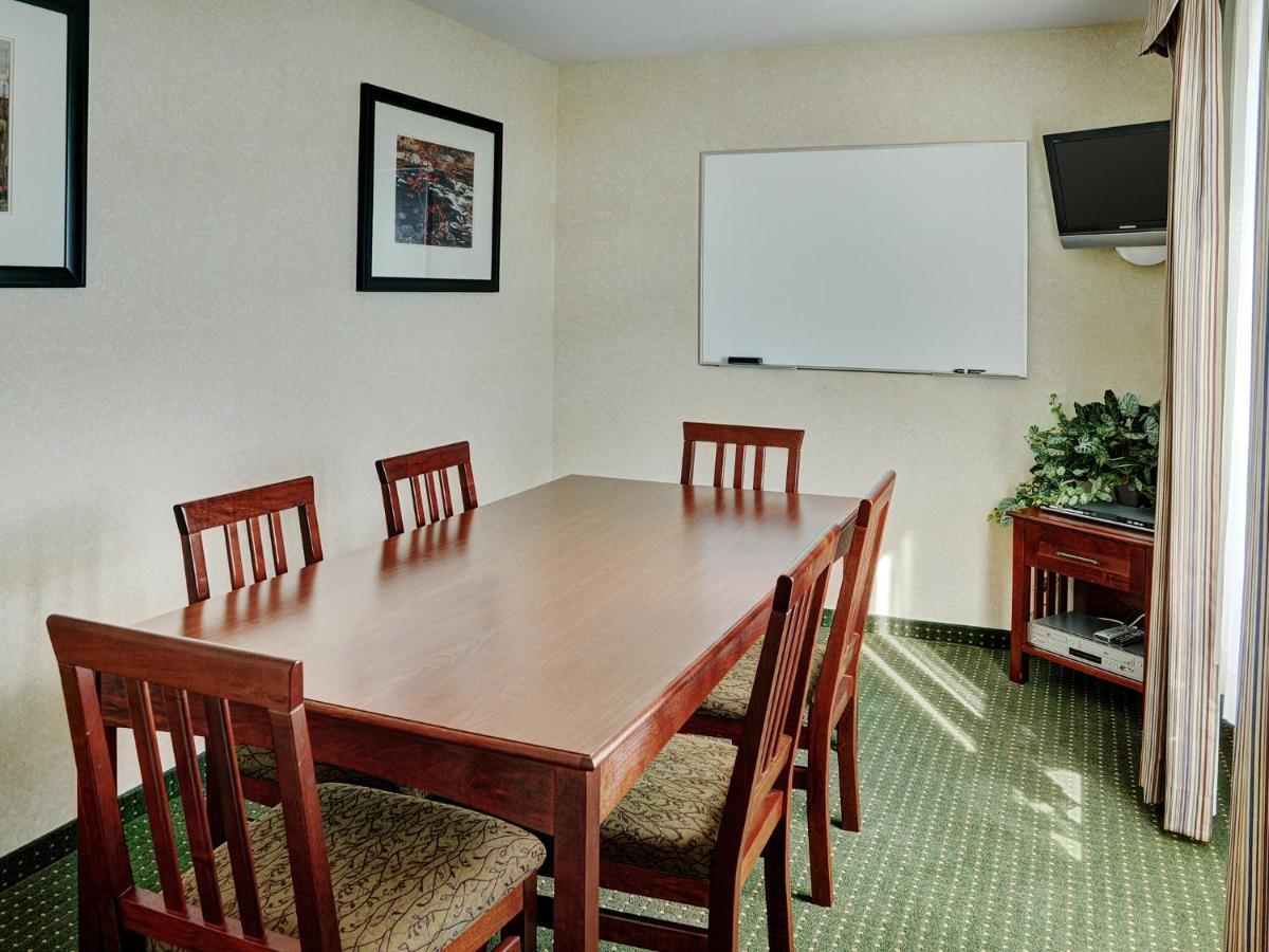 Lakeview Inns & Suites - Slave Lake Экстерьер фото